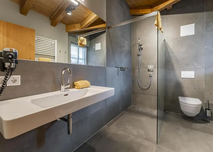 Schneeflocke Шале Леоганг